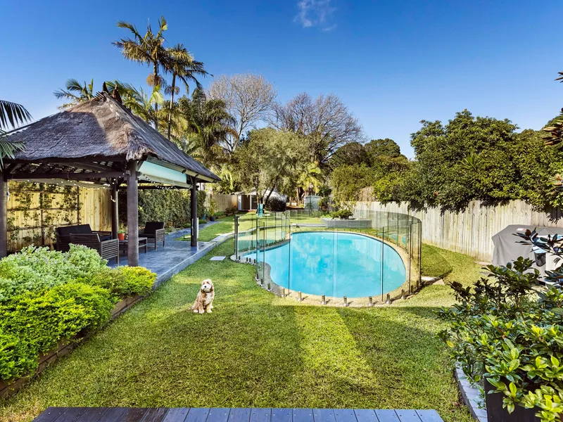 Versatile family living on enormous 1012sqm block