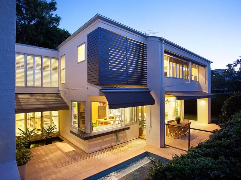 Contemporary entertainers’ sanctuary in prime location