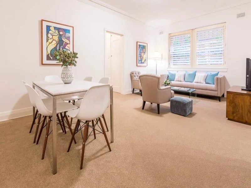 Ground Floor Apartment with Courtyard in Stunning DOUBLE BAY