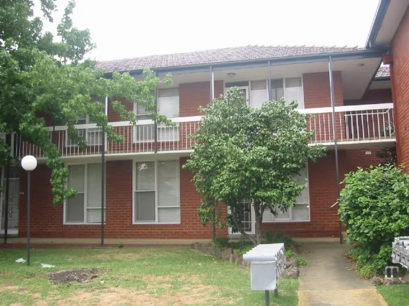 Ground Floor Apartment!