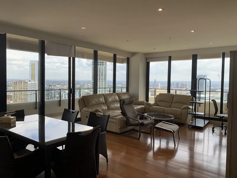 INMARK - Spacious 3 Bedroom Apartment in City Fully Furnished