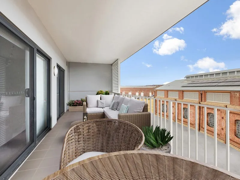 Popular cafes at your doorstep....