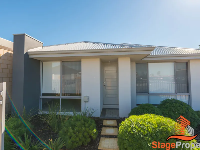 Stone throw away from Harrisdale SHS and Shops