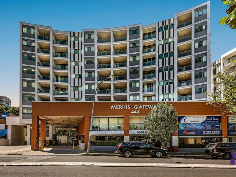 Modern apartment with two balconies only minutes walk to Banktstown CBD