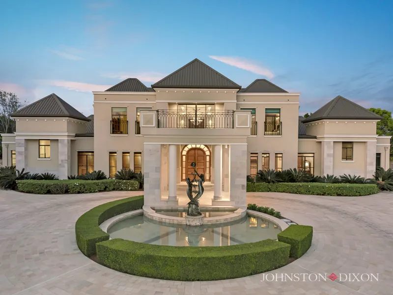 PALAZZO PULLENVALE ESTATE