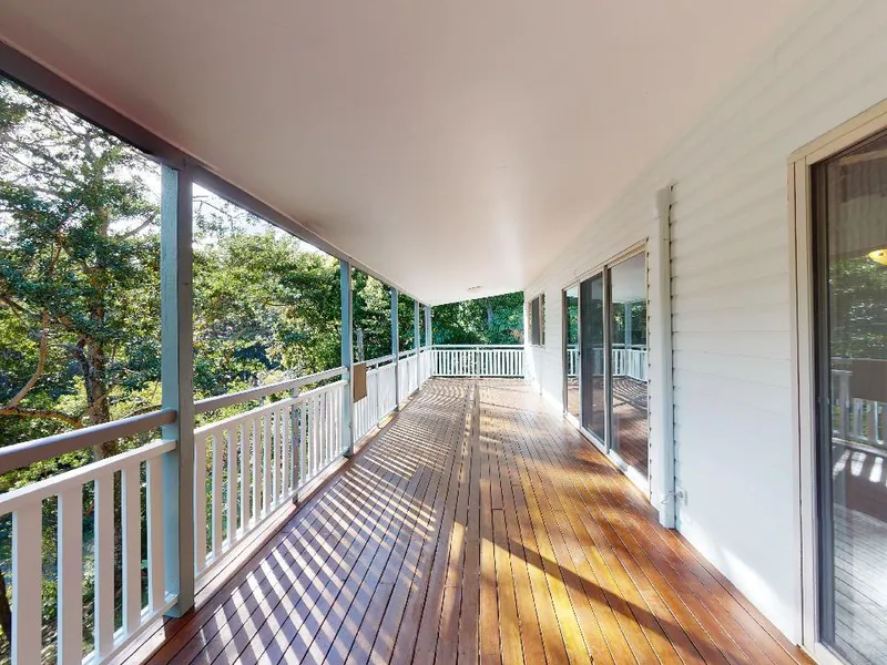 TALLEBUDGERA VALLEY FAMILY LIFESTYLE