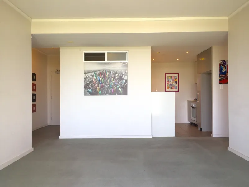 Fantastic Apartment In Pacific Square!