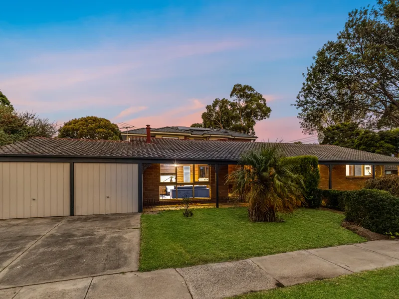 Infuse Contemporary Style on a 1970s Classic