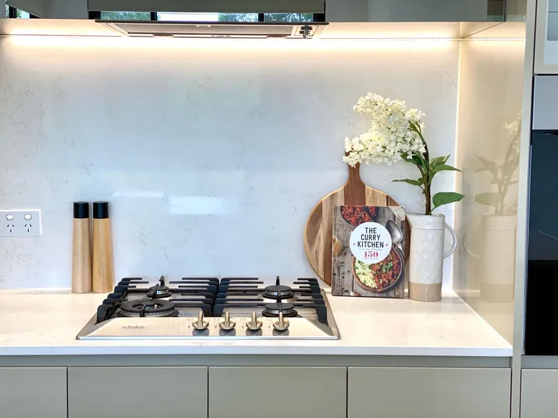 Bright 2Bedroom Apartment in the Heart of Eastwood