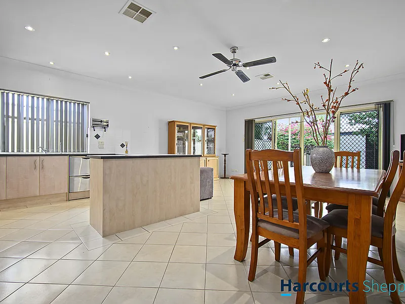 TICKS ALL THE BOXES - COURTYARD HOME IN BEACHSIDE SUBURB!