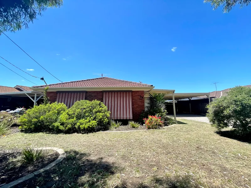 Walking distance to all!