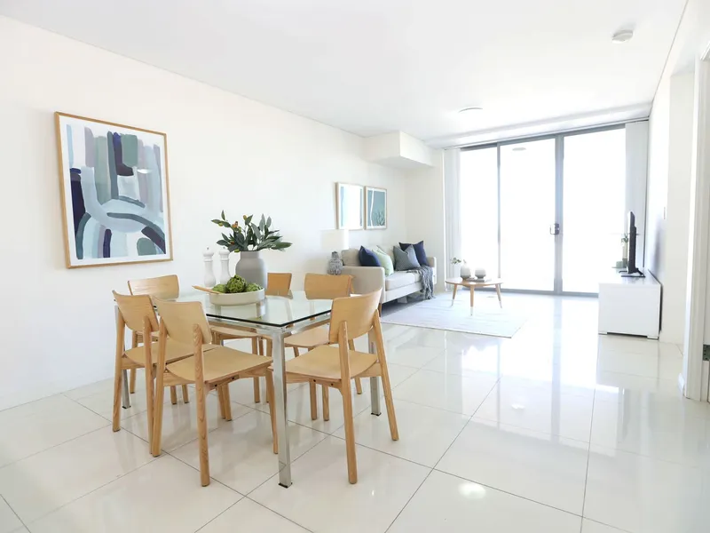 Stunning, Sparkling, Bright, Oversized 95sqm Home has high floor views