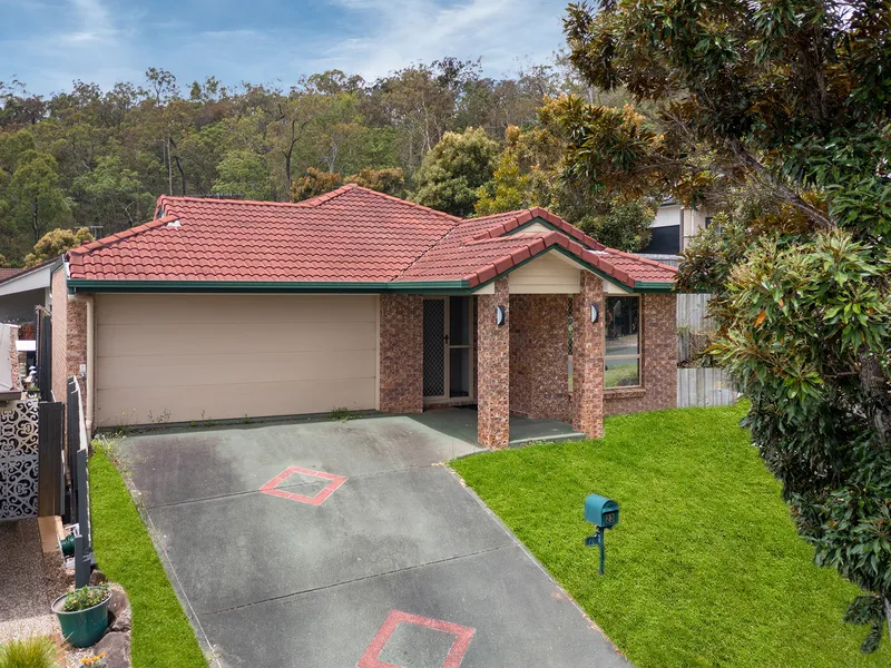 Family Living in Wonderful Waterford!!!!!!