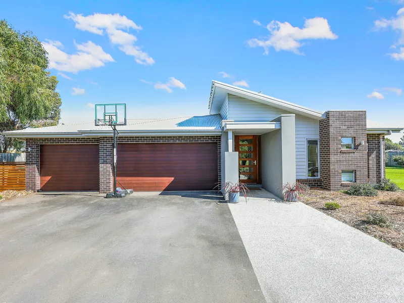 Spacious Contemporary Living