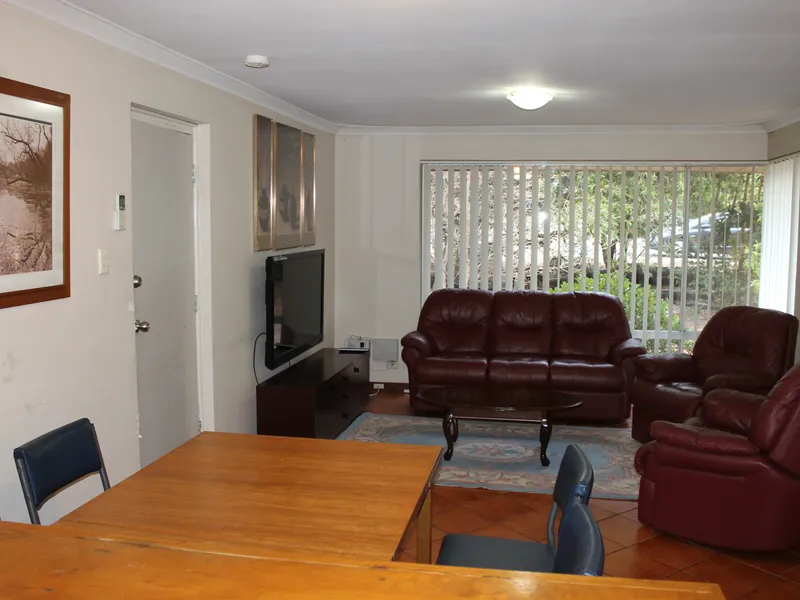 Furnished 2 bedroom duplex half with own street frontage. Reverse cycle air-condition. Opposite Westfield Booragoon Shopping Centre