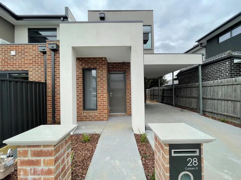 Brand New & Architecturally Designed