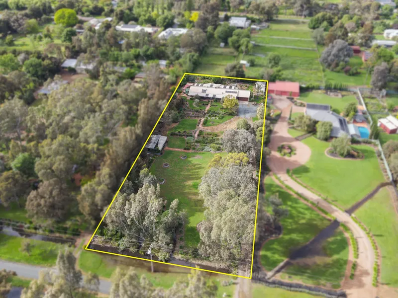 Beautiful Tranquility on 1.5 Acres!