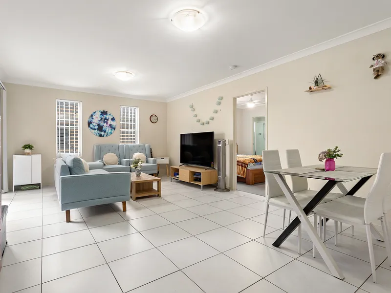 Oversized apartment, close to everything + Fantastic Investment Opportunity