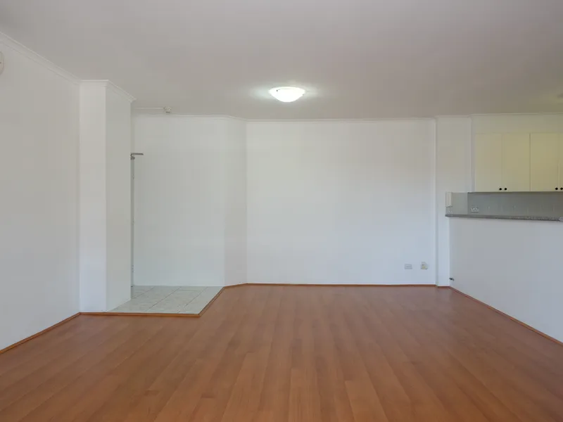 FRESHLY PAINTED!! - Modern 3 bedroom apartment opposite the UNSW (CAMBRIDGE COURT)