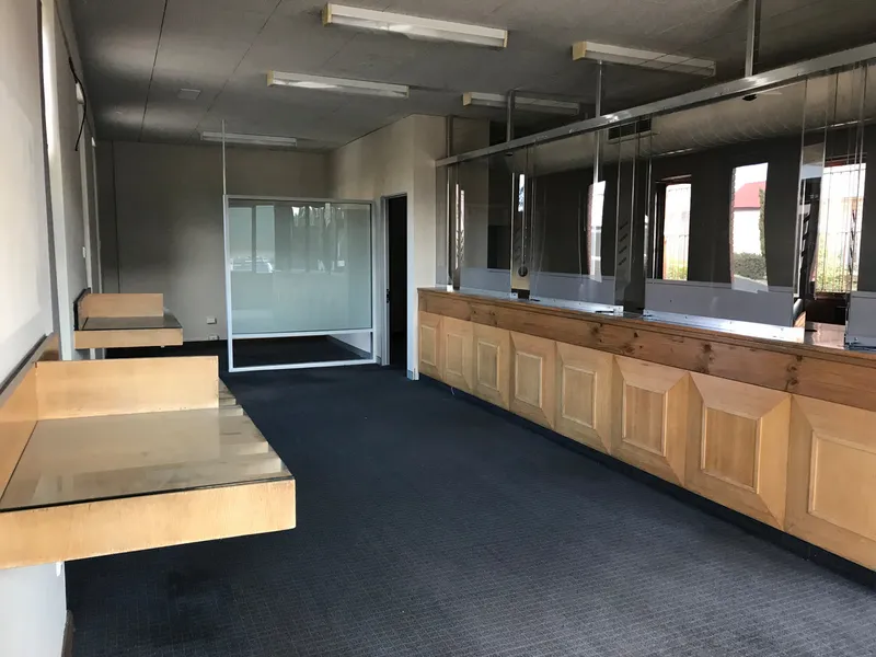 Commercial Building - Prime Location in Main Street