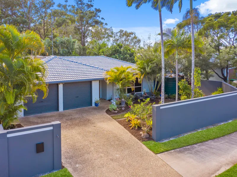 Three Bedroom Family Home with Pool In Mountain Creek