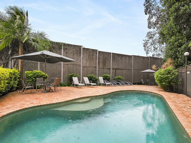 RESORT LIVING ON LAGONDA