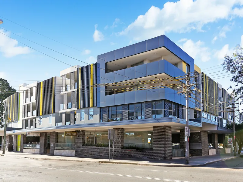 High-end designer apartment for the style-conscious executive