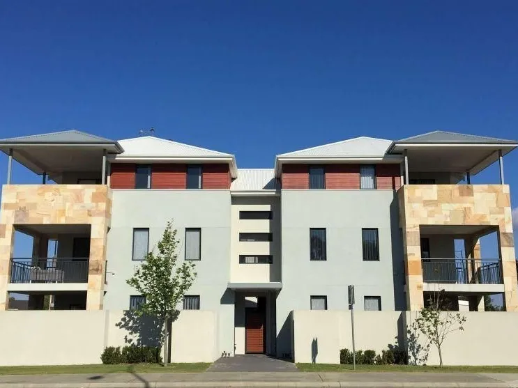 Central Location & Spacious, Low maintenance Unit!