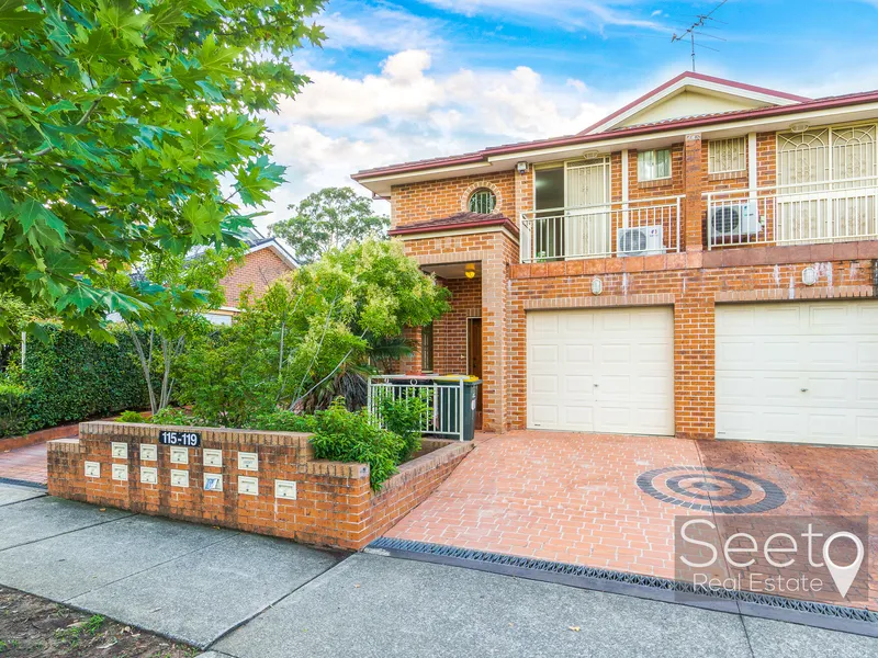 Secure 4 Bed Townhouse Just 4 Min Walk to Lidcombe Shopping Centre!