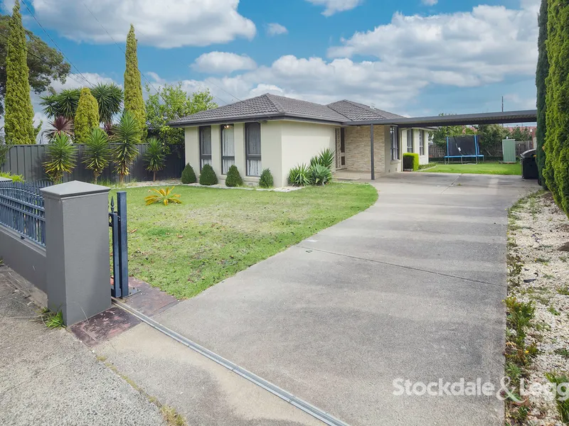 RENOVATED 3 BED BV IN POPULAR LOCATION