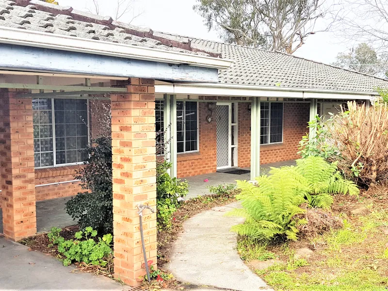 Cute 2 bedroom Villa with own yard