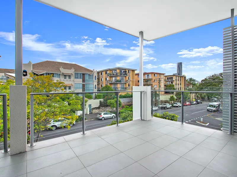 Modern 2 bedroom apartment on Brunswick Street