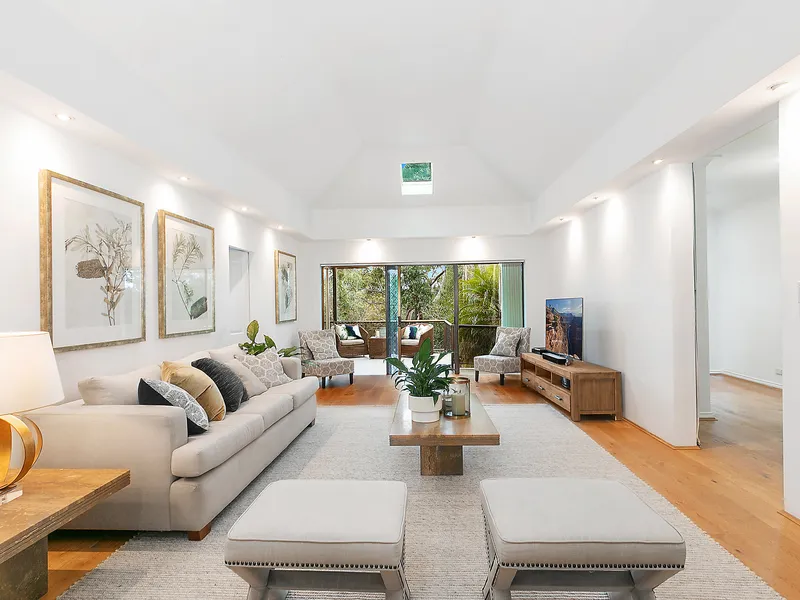 Expanse, style and seclusion in a premier location