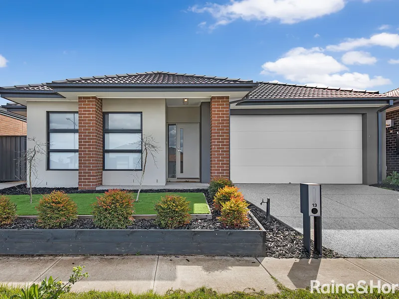 Beautiful house available in Truganina