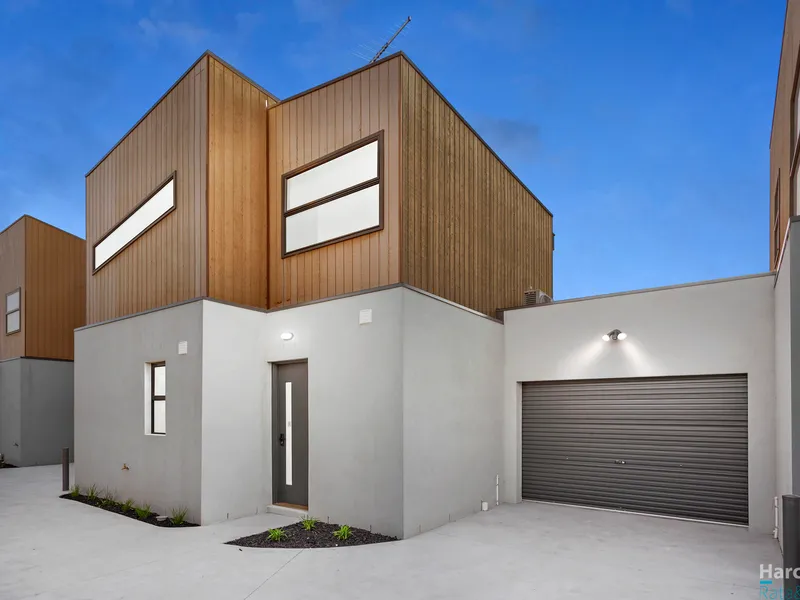Brand New Luxury in the Heart of Thomastown