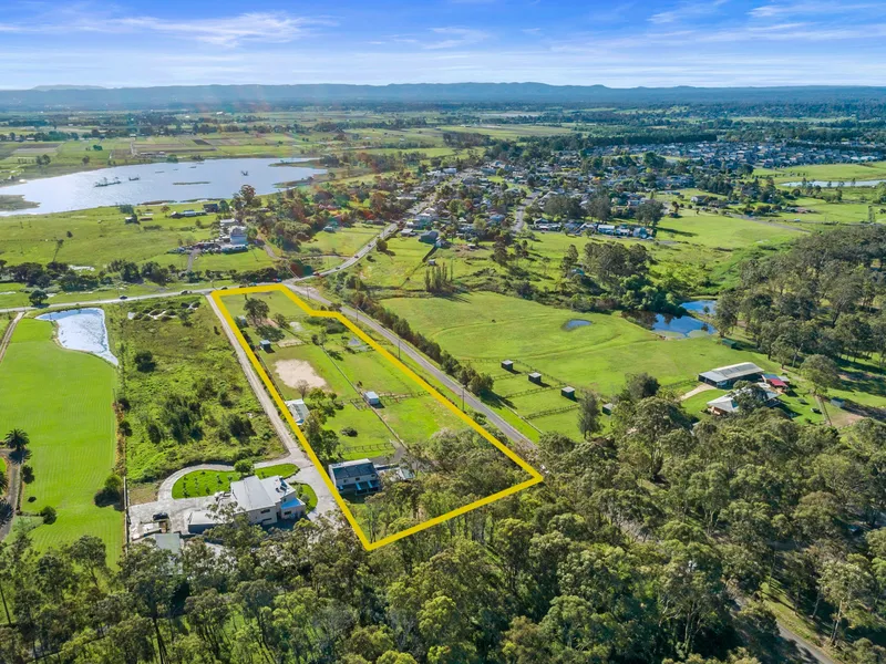 Quality Equestrian Facilities in Prized Pitt Town