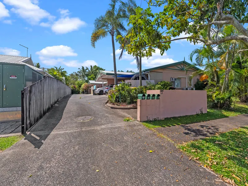 GROUND FLOOR - 2 BEDROOM UNIT - CLOSE TO CBD