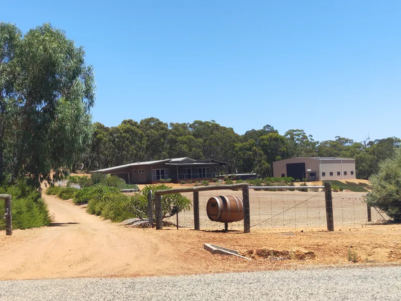 Escape the hustle & bustle of city life ~ ~ ~ live your dreams here