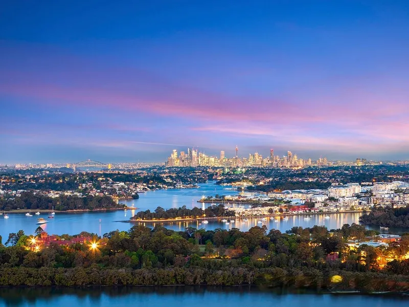 Location | World Class Views | Rhodes Central