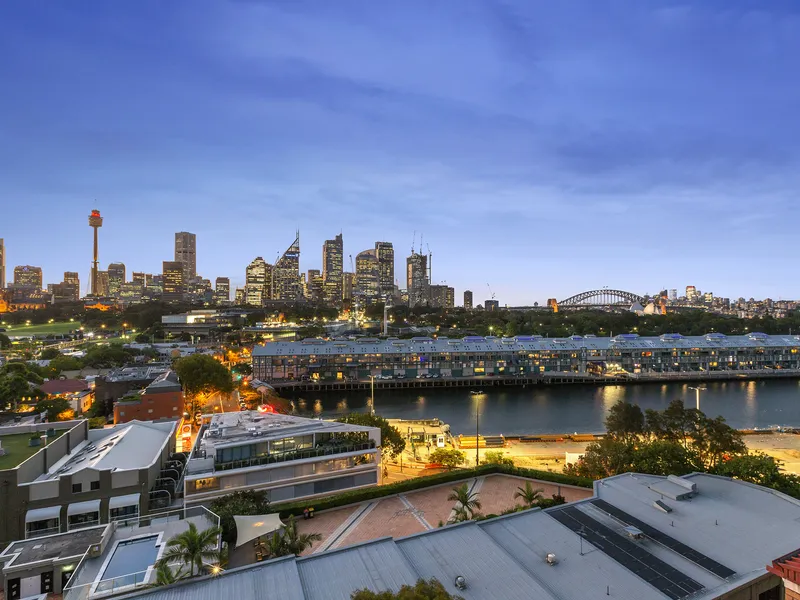 Picture-Perfect Executive Apartment With Stunning Harbour Views