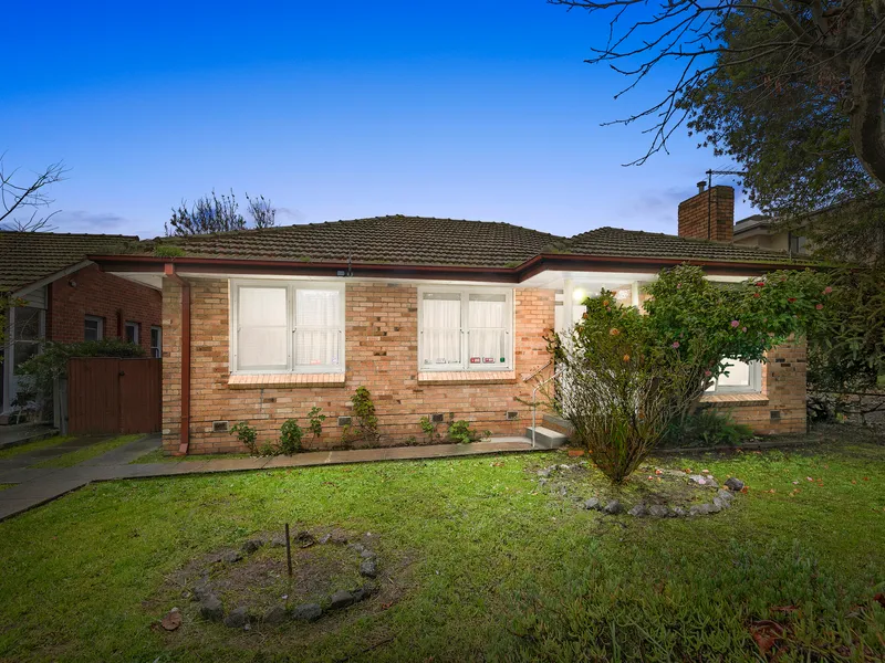 Rare opportunity on a large block: Unlock the potential of this prime location