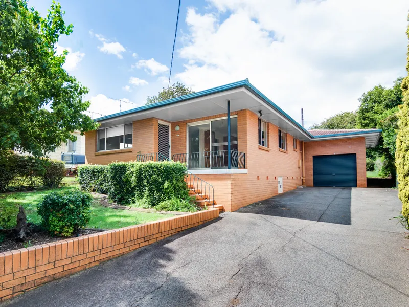 Family Home In Mount Lofty