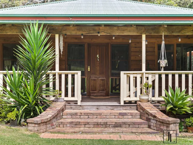 Treetop Hideaway with an Unique Opportunity.......