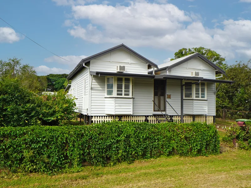 CUTE QUEENSLANDER IN CENTRAL LOCATION