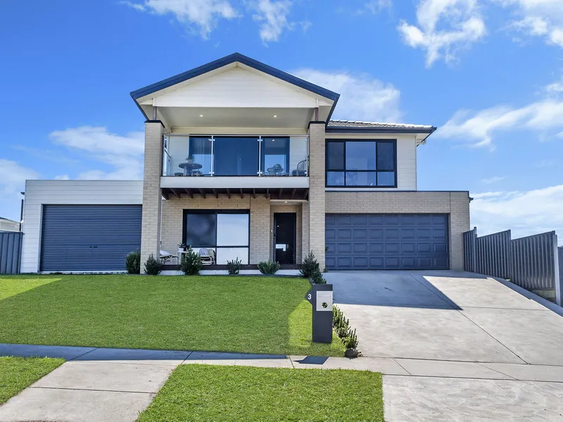 Large Family Home With Amazing Ocean Views