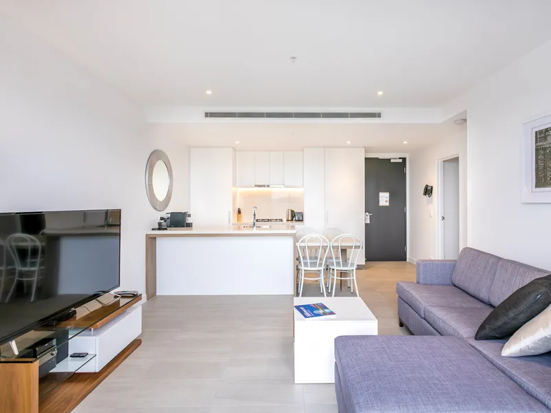 Fully Furnished Apartment in Sought-after Building
