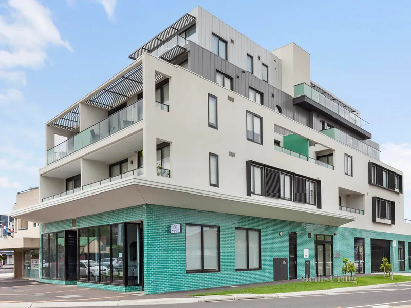 Boutique brilliance with horizon views