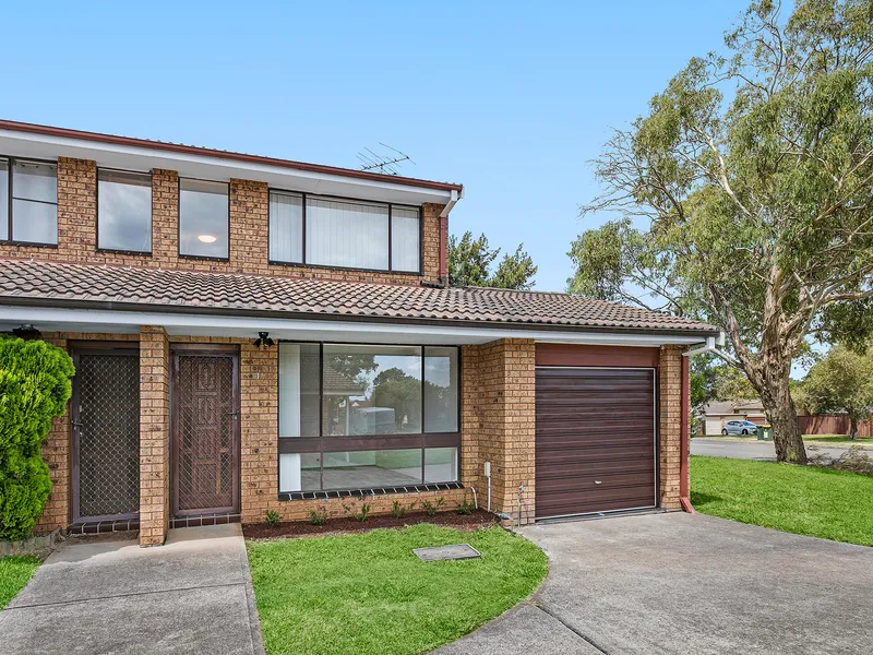 Newly Renovated & Modern Townhouse