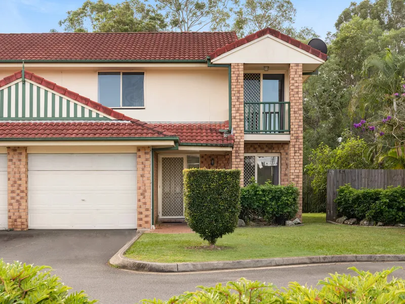 Beautiful Townhome in Gated Community