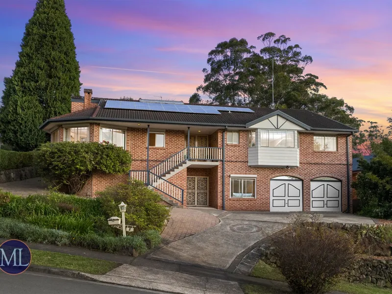 Super-Sized Family Home - Self Contained In-law Accommodation